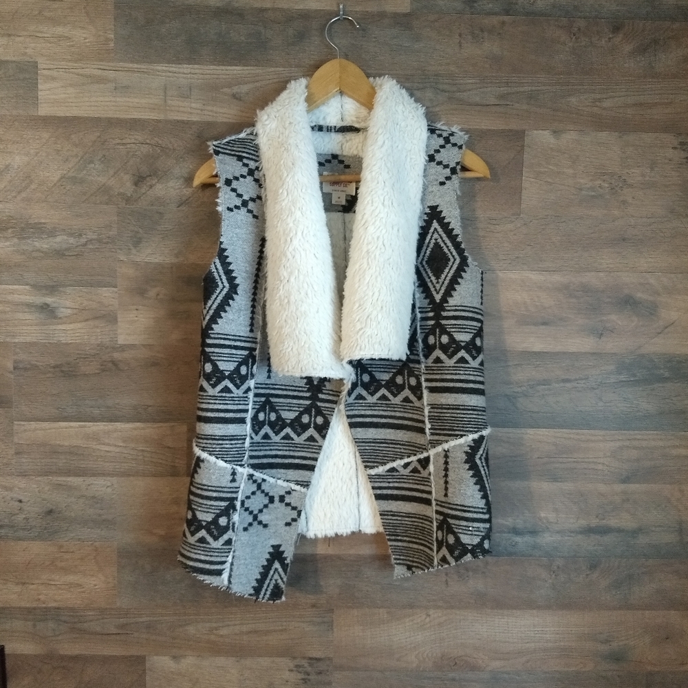 Black and Grey Aztec Sherpa Mossimo Vest